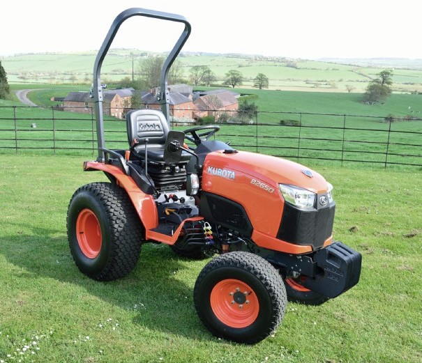 Kubota LA805 Loader Specifications